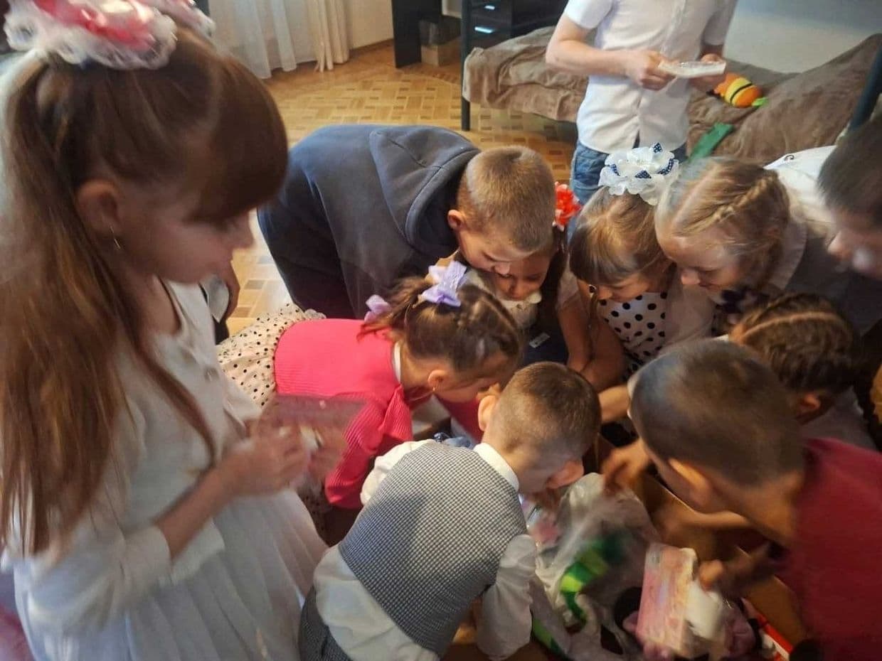 Діти з дитячого будинку сімейного типу з Луганщини, які переїхали до Одеси. Фото: Луганська ОДА