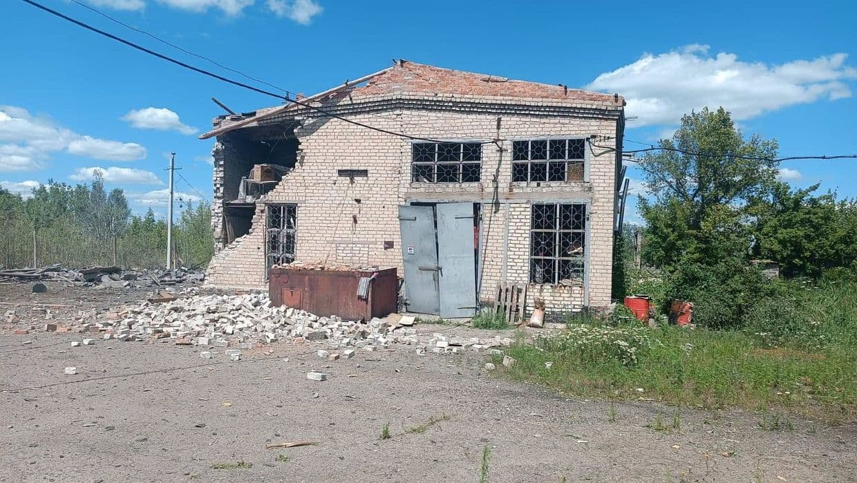 Наслідки російського обстрілу Донеччини. Фото: Facebook/Вадим Філашкін
