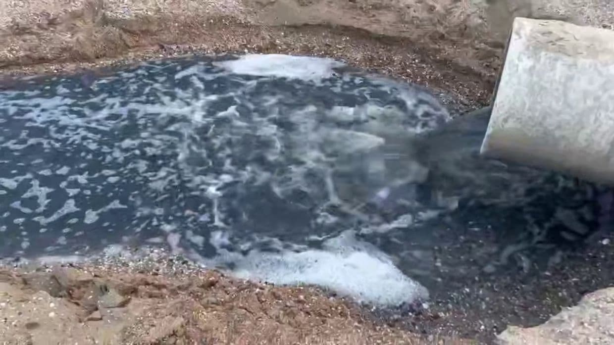 В окупованому Маріуполі зафіксували злив неочищених стічних вод у море