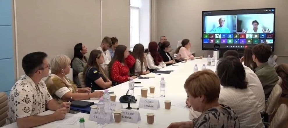 Молодь Донеччини опановувала практики місцевого самоврядування (відео)