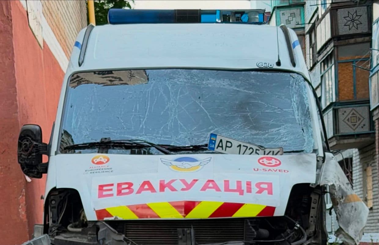 Россияне уничтожили ещё один автомобиль, который занимался эвакуацией людей в Донецкой области