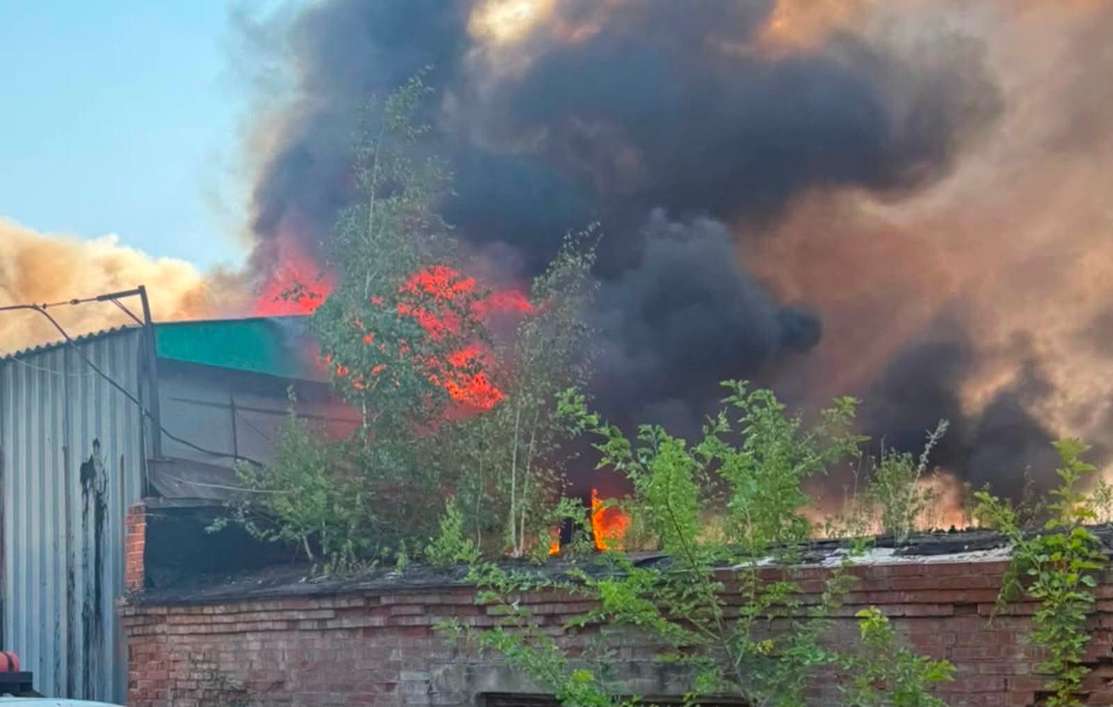 У Слов’янську надзвичайники ліквідували наслідки п’яти ворожих атак: є поранений