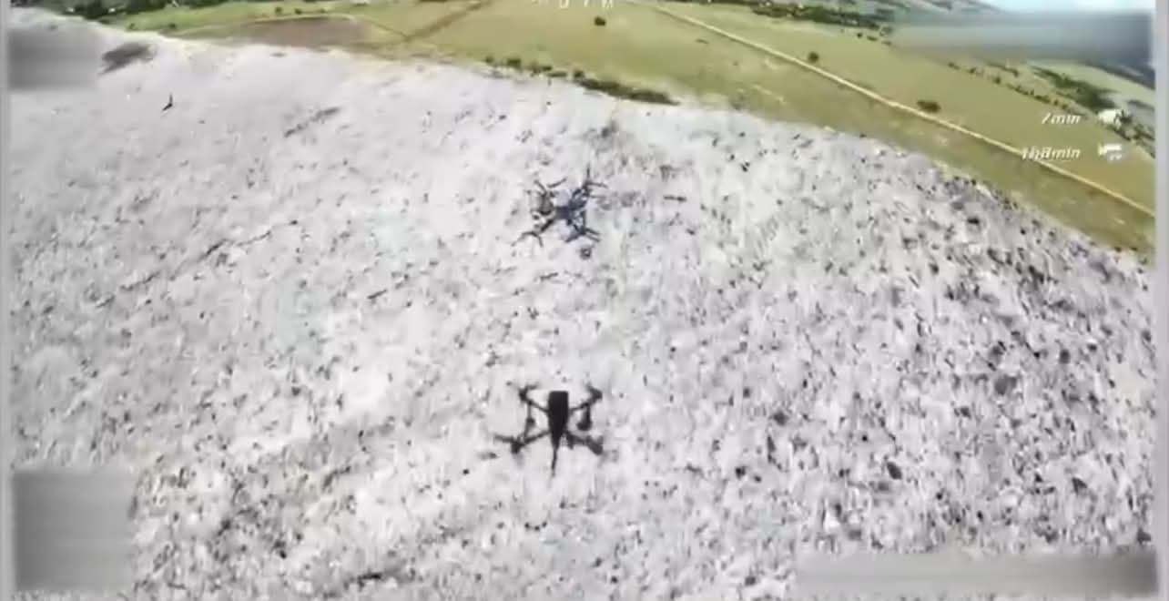 Українські захисники виявили та знищили ворожі дрони-ждуни під Покровськом