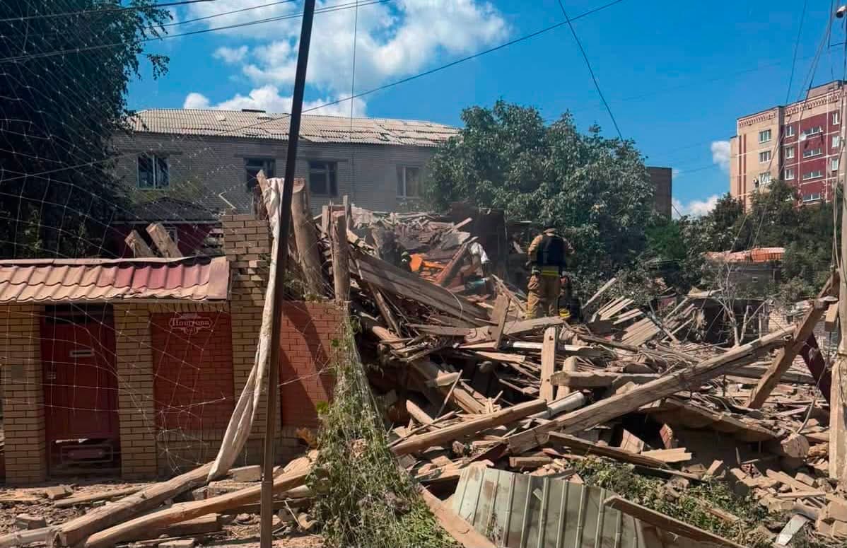 Ворог вдарив по центральній частині Словʼянська: є поранений