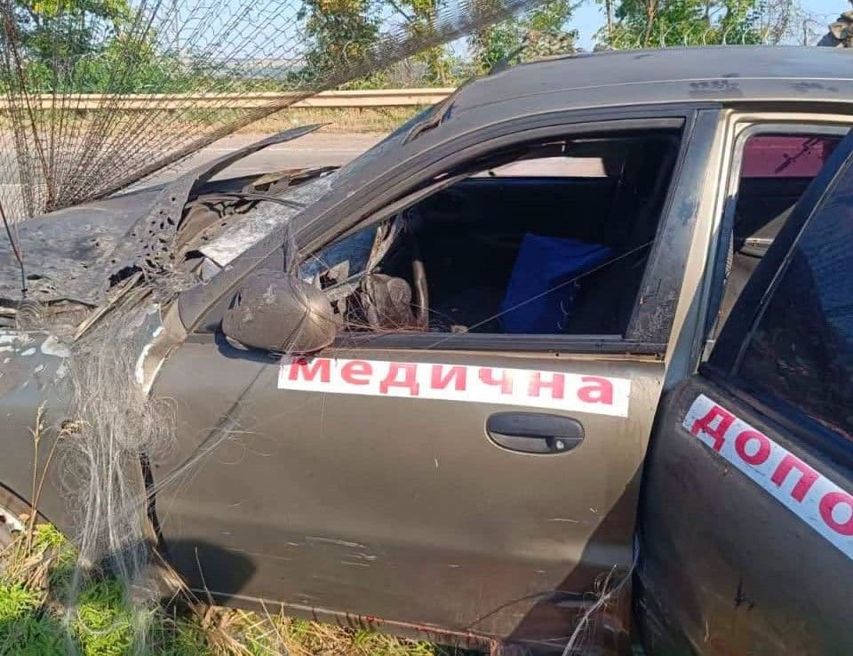 Росіяни вдарили вчора по Краматорській громаді щонайменше 12 раз: убили 2 медиків, також є поранені (фото)
