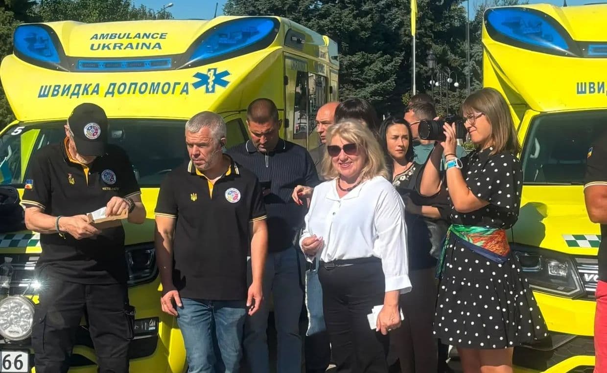 Лиманська громада отримала від норвезьких друзів автомобіль швидкої допомоги для евакуації (фото)