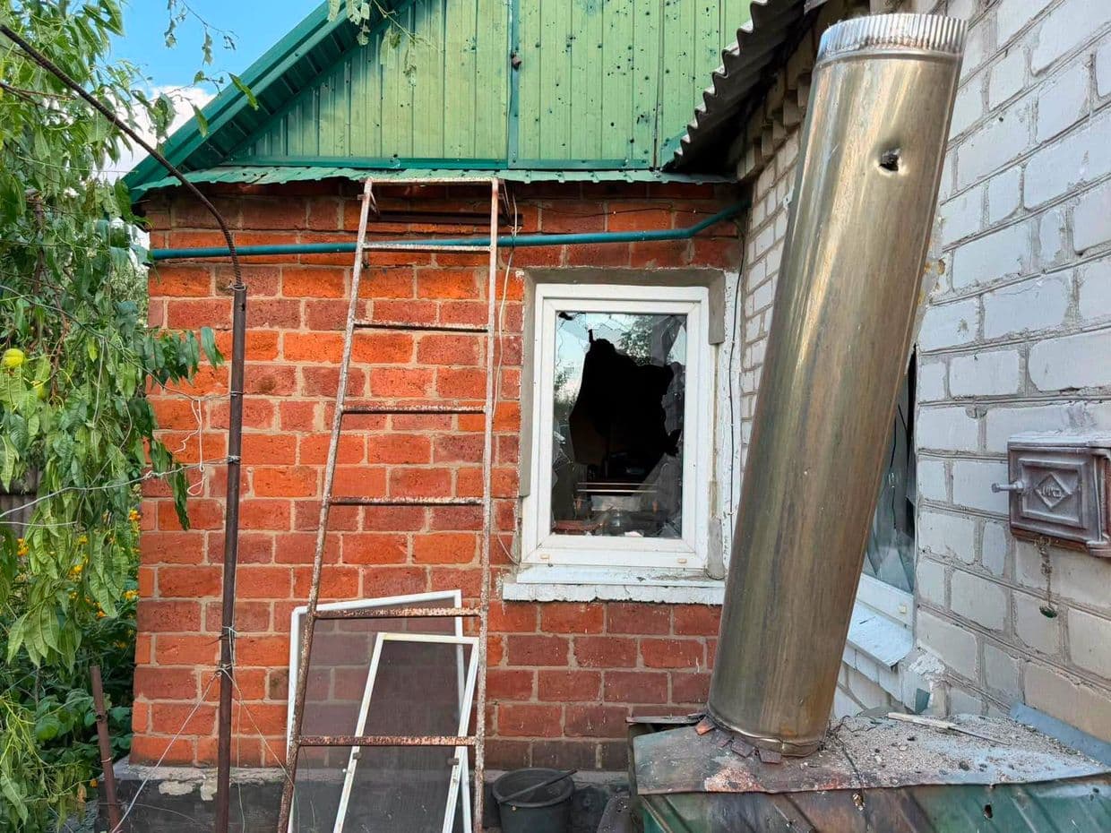 Ворог обстріляв Словʼянськ: три людини поранено