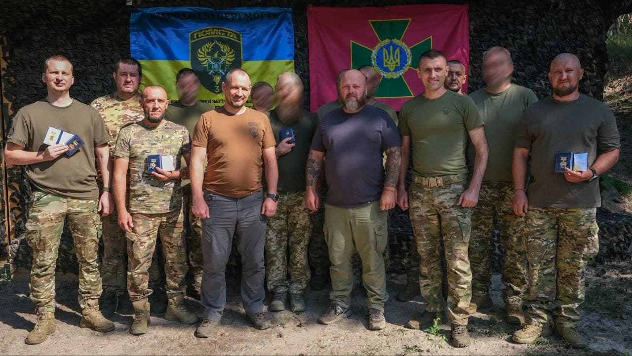 Харченко нагородив луганських прикордонників і передав обладнання на майже на 20 млн грн