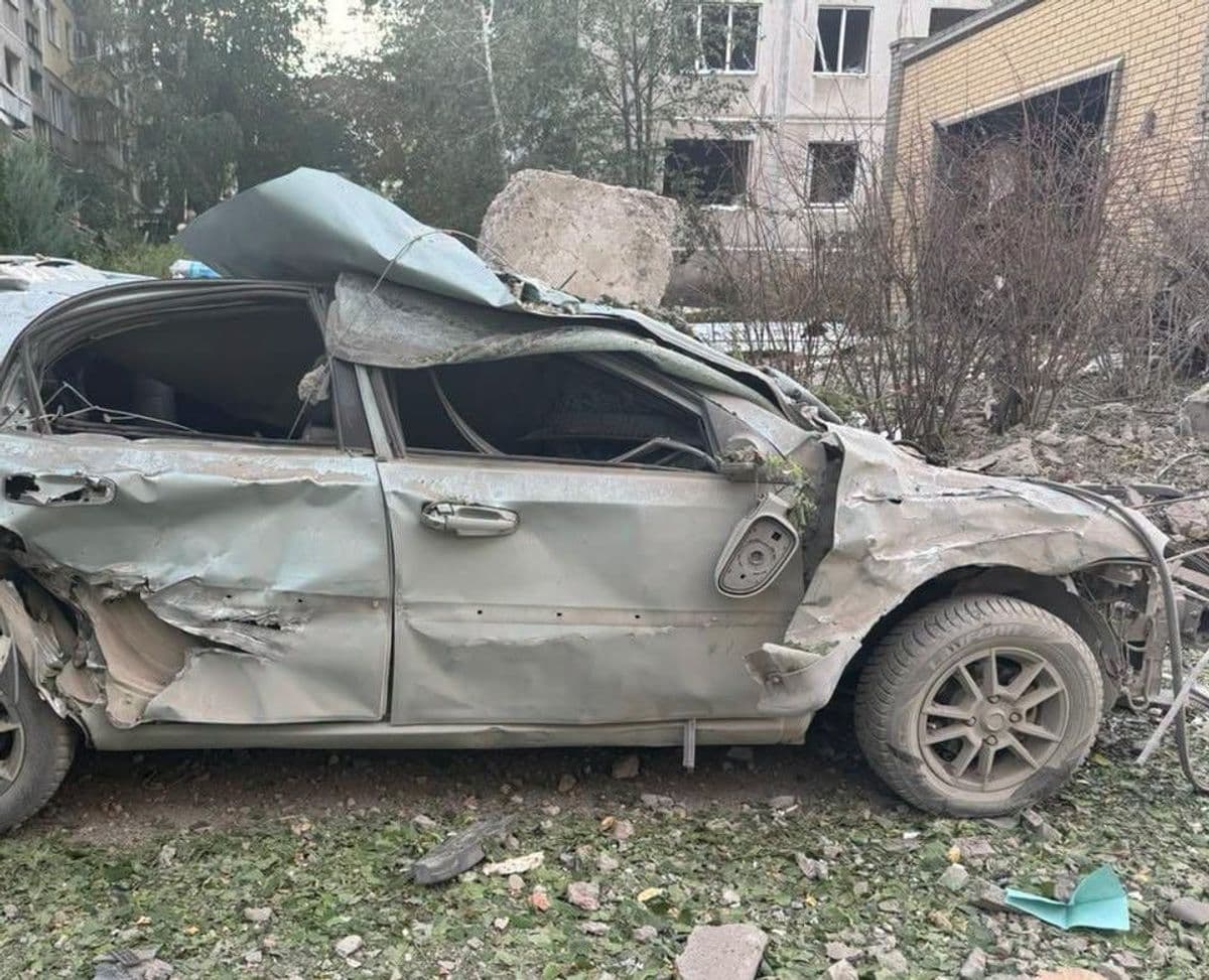 Поліціянти зафіксували 1 160 влучань по Донеччині: пошкоджено 59 цивільних об'єктів (фото)