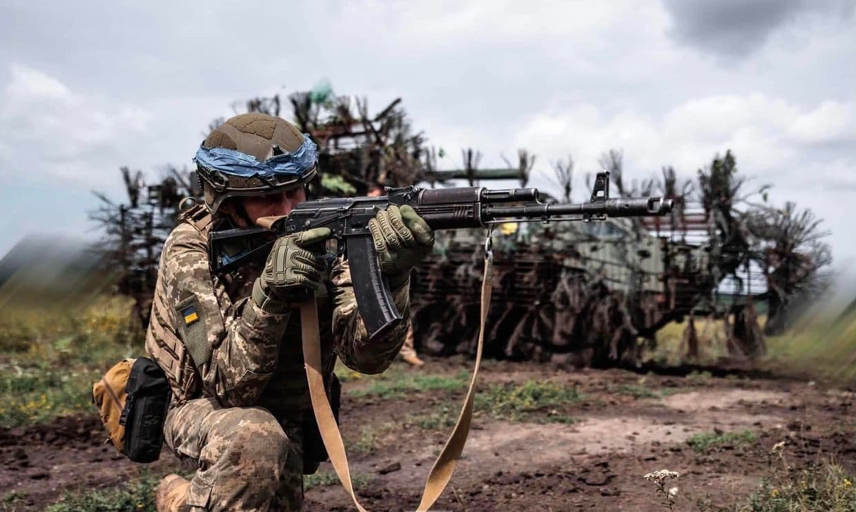 На Покровському напрямку ворог збільшує кількість штурмів малими групами
