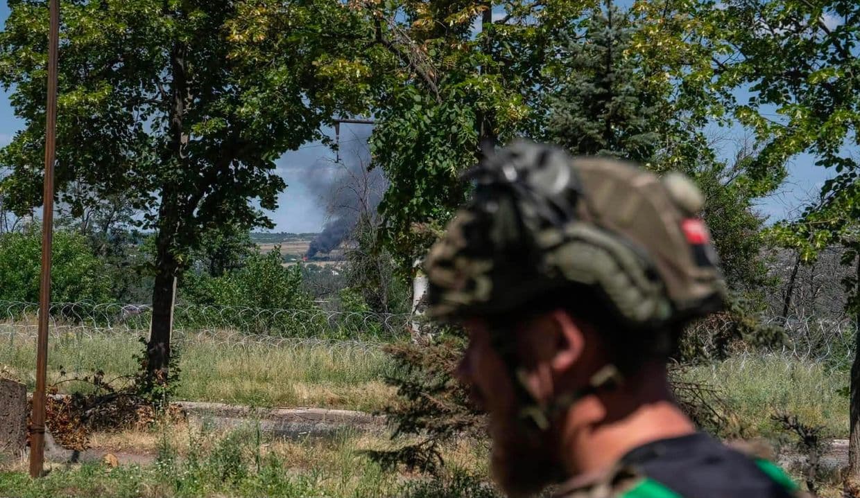 На Слов'янському напрямку ворог намагається компенсувати свої втрати