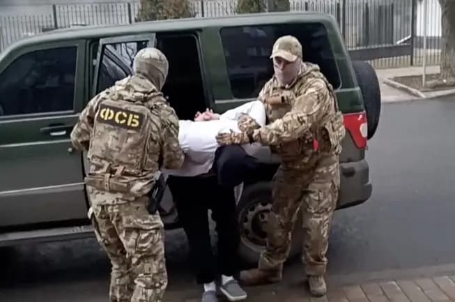 У Донецьку окупанти засудили медпрацівника Дениса Діденка до 14 років колонії суворого режиму