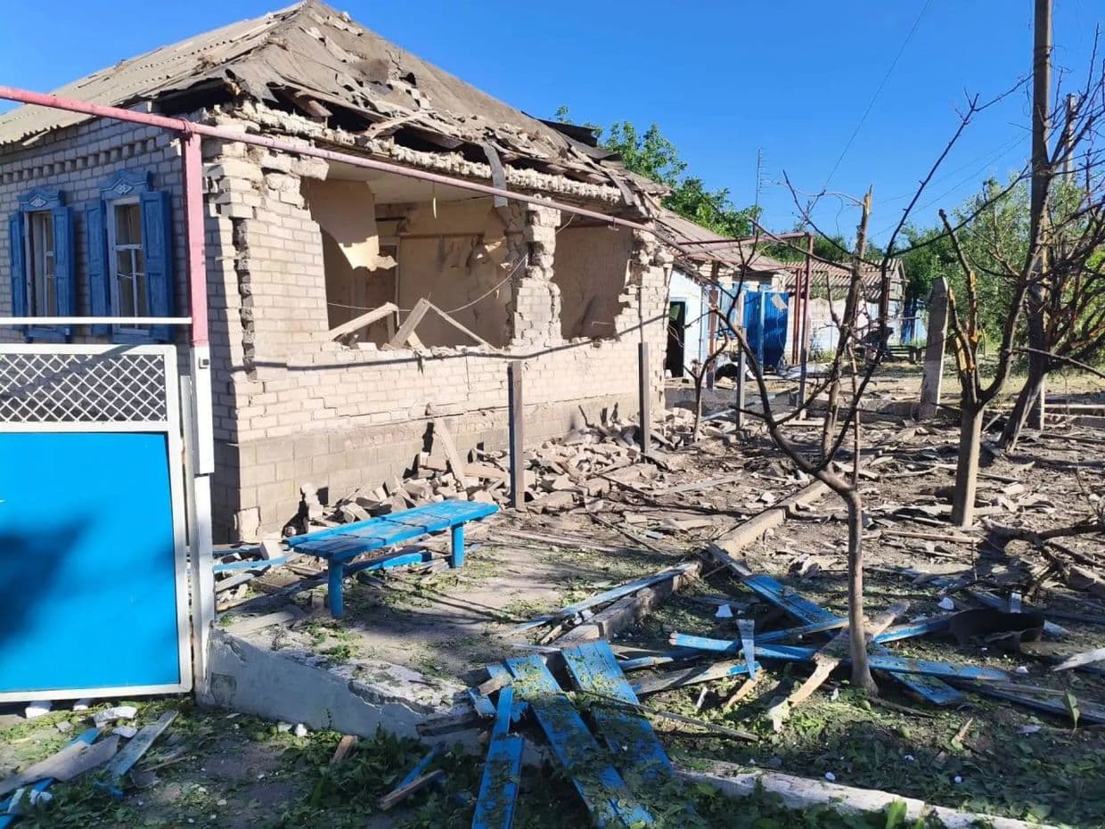 Зруйнований будинок на окупованій Луганщині. Фото з відкритих джерел