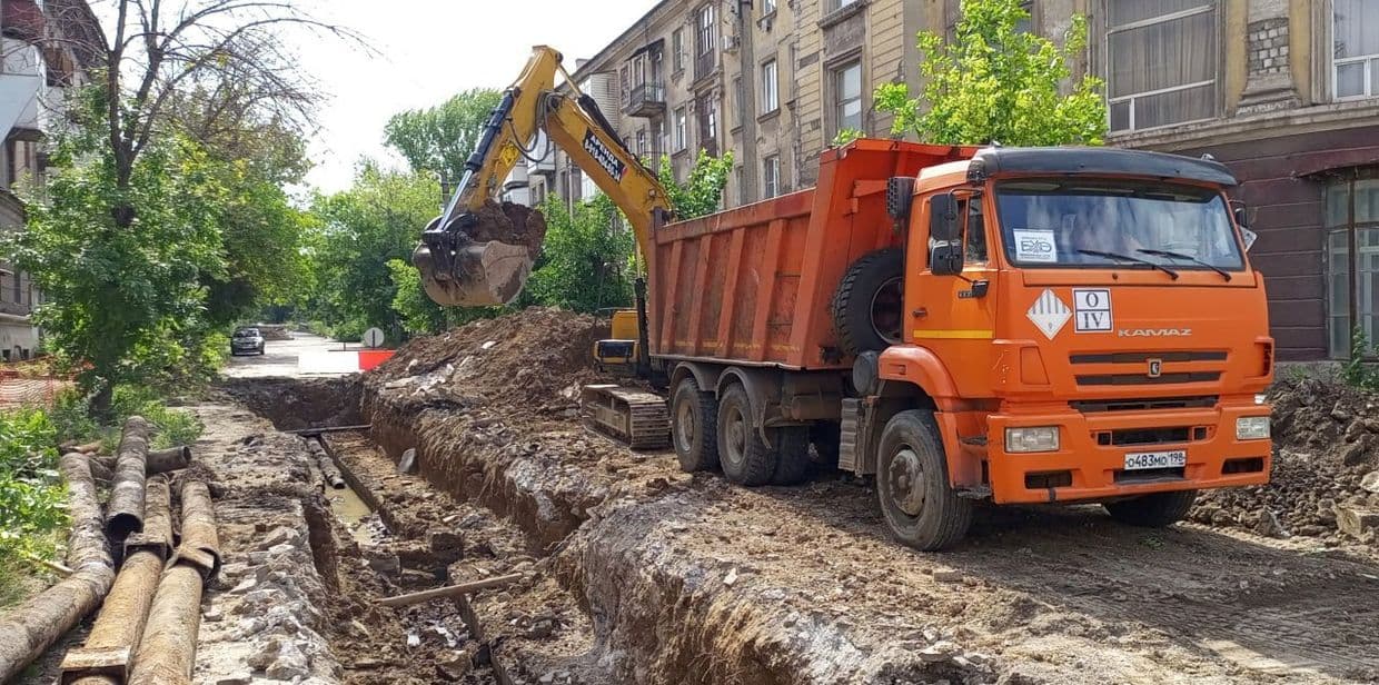 В окупованому Алчевську. Фото з відкритих джерел