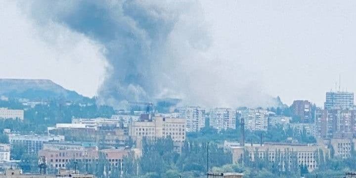 Окупований Донецьк під ракетною атакою: що відомо (фото, відео)