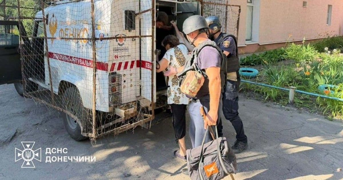 <em>Евакуація з Добропілля триває з огляду на безпекову ситуацію. Фото: ДСНС Донеччини</em>