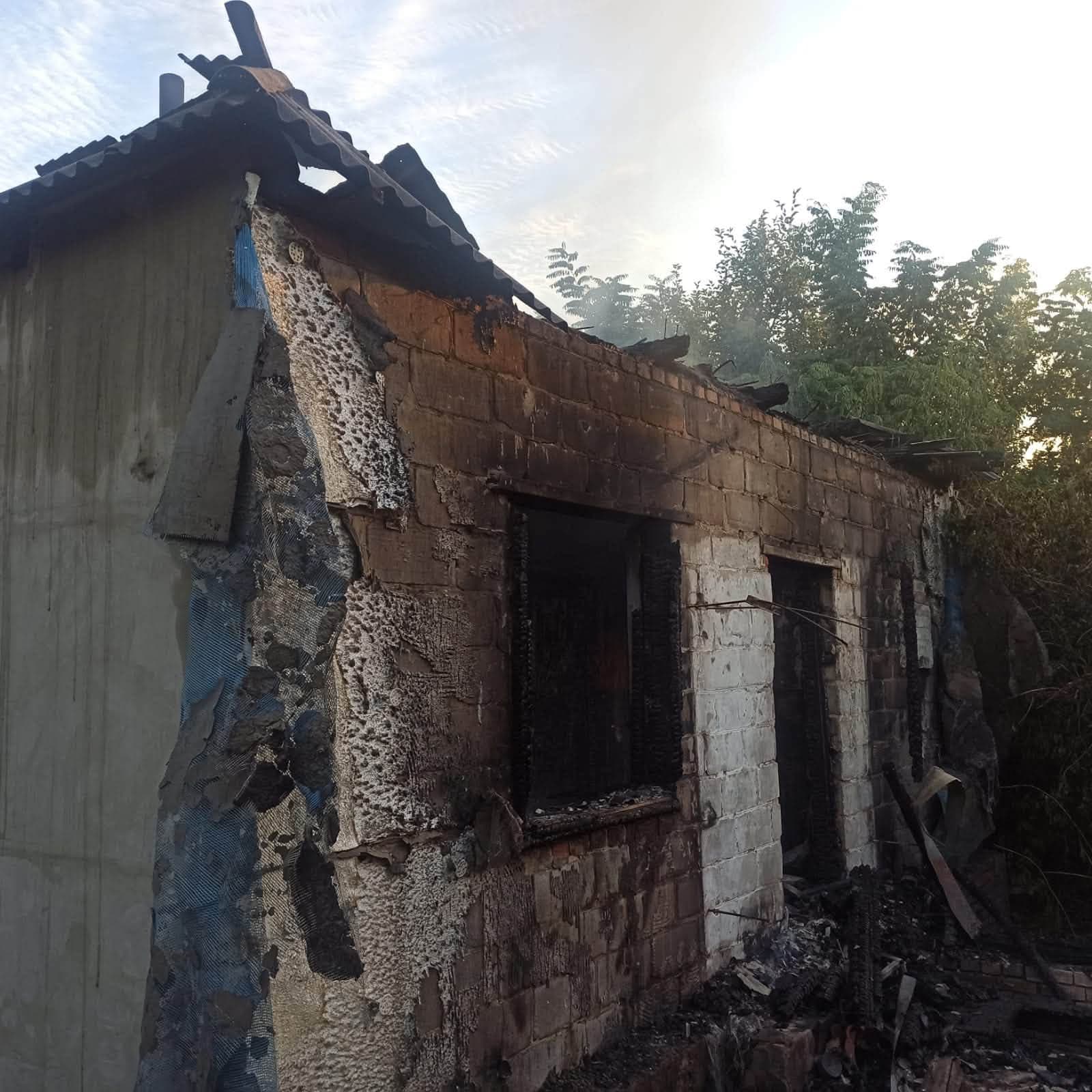 Обстрелы Славянской громады: 4 раненых, повреждены дома и автомобили (фото)