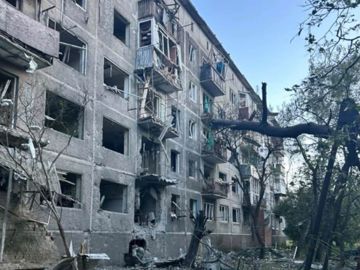 Враг обстрелял жилой квартал в Славянске: есть раненые