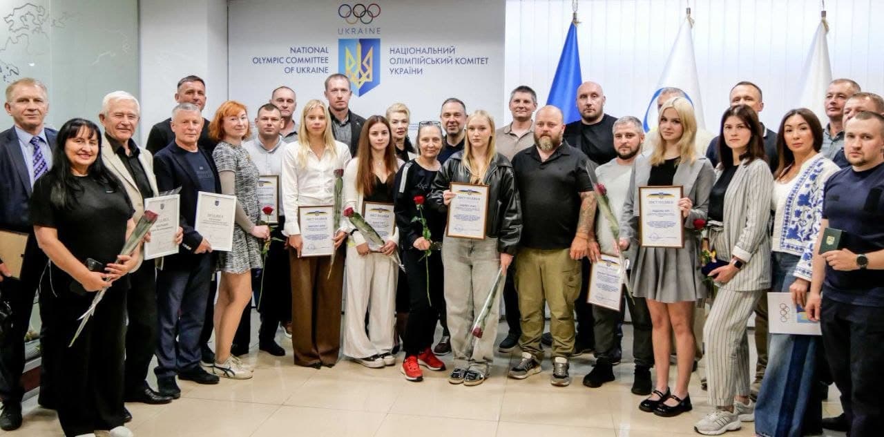 До Дня фізичної культури та спорту відзначили внесок тренерів і спортсменів Луганщини (фото)