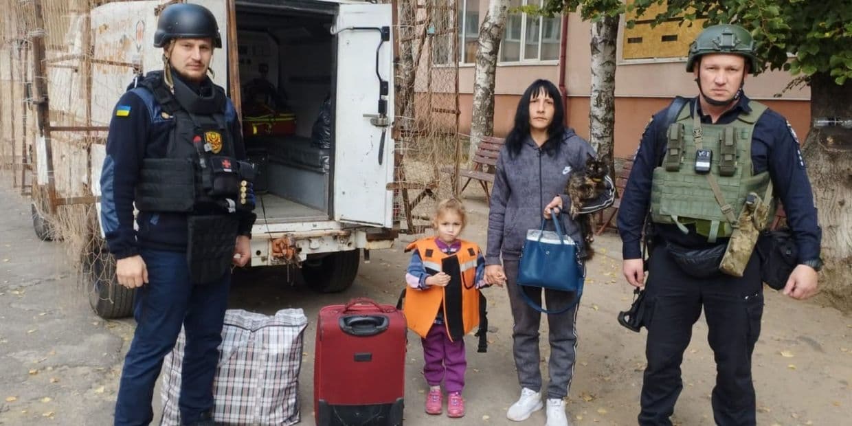 Евакуація триває: з Краматорського району вивезли дитину та 8 дорослих (фото)