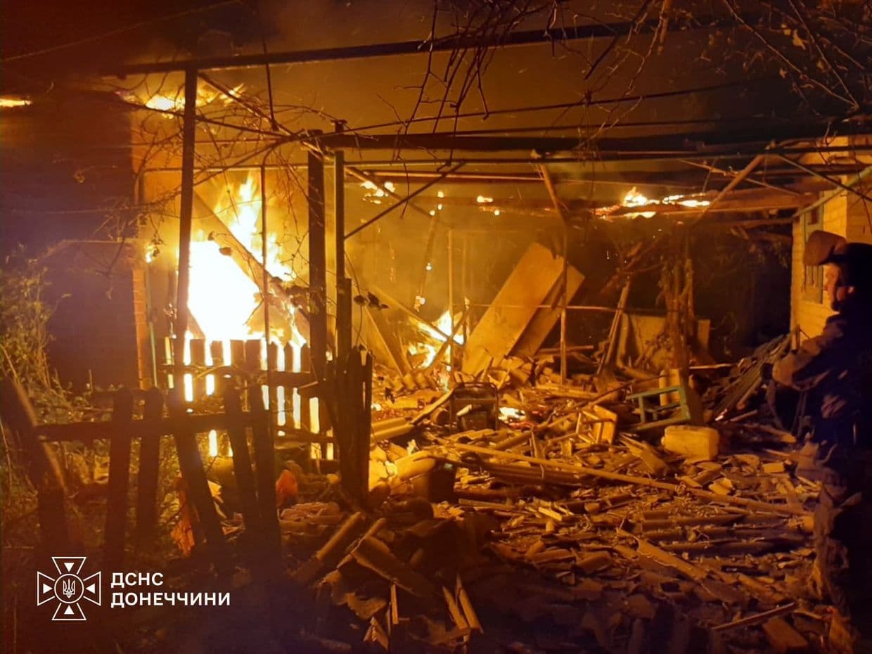 <em>На Донеччині за минулі вихідні надзвичайники ліквідували 13 пожеж. Фото: ДСНС</em>