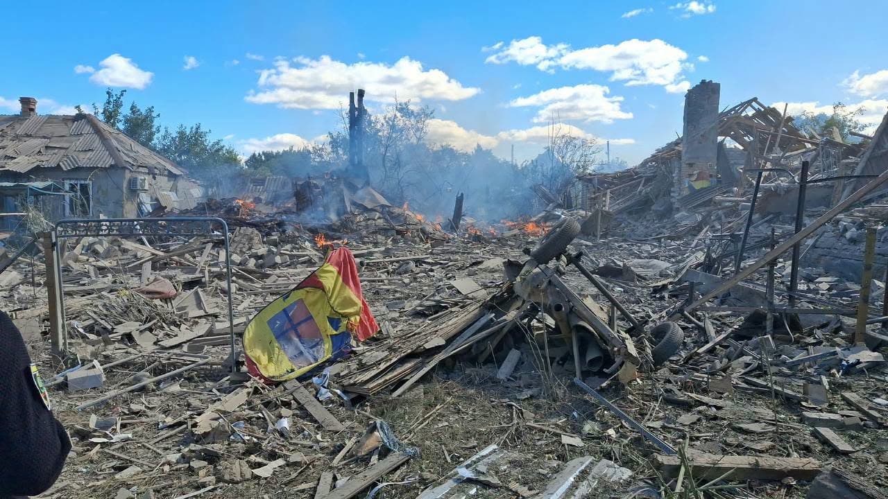 Унаслідок 3 авіаударів бомбами ФАБ-250 по Краматорській громаді пошкоджено 96 будинків (фото)