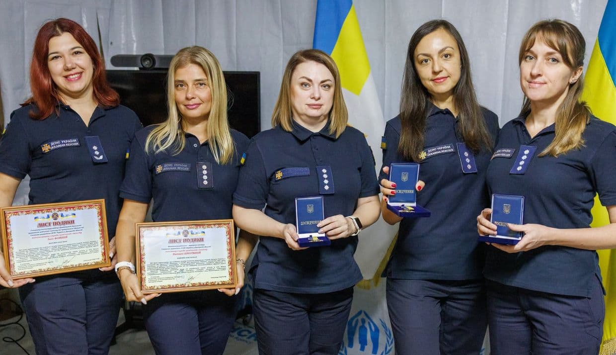 61 працівника ДСНС Донеччини відзначили державними та відомчими нагородами (фото)