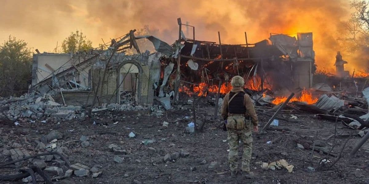 Унаслідок російських ударів по Донеччині відомо про 6 поранених і руйнування 50 цивільних об'єктів (фото)