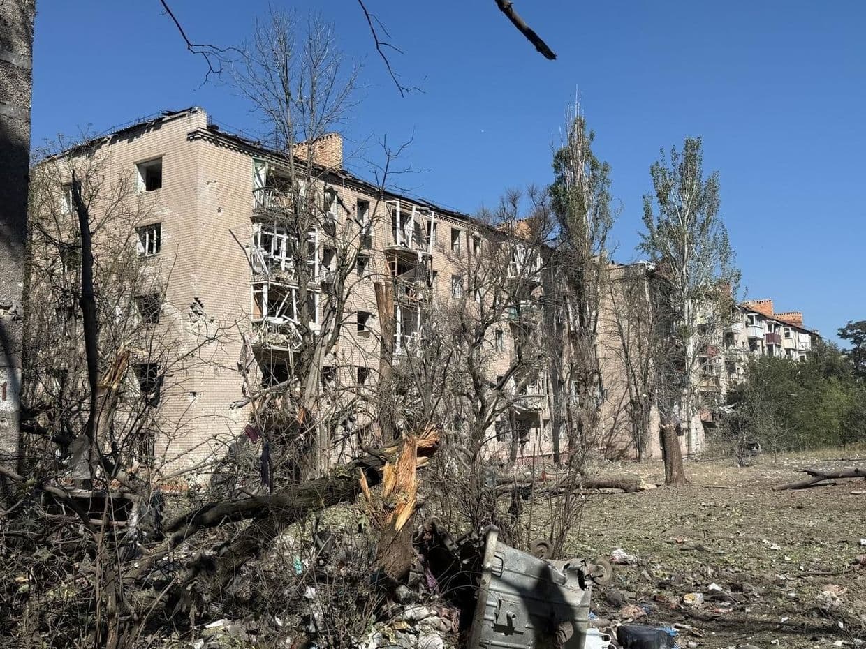 Щонайменше 7 мирних жителів були поранені внаслідок ранкових ударів по Краматорську
