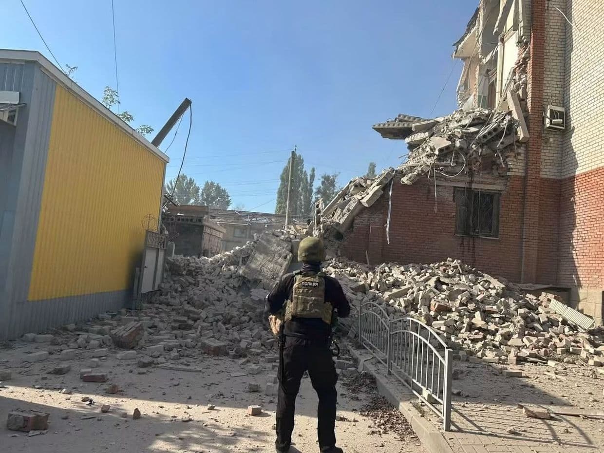 Рашисти двічі вдарили по Слов'янську: відомо про 5 поранених цивільних (фото)