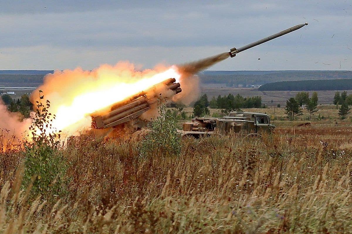 Постріл реактивної системи залпового вогню "Ураган". Фото з відкритих джерел