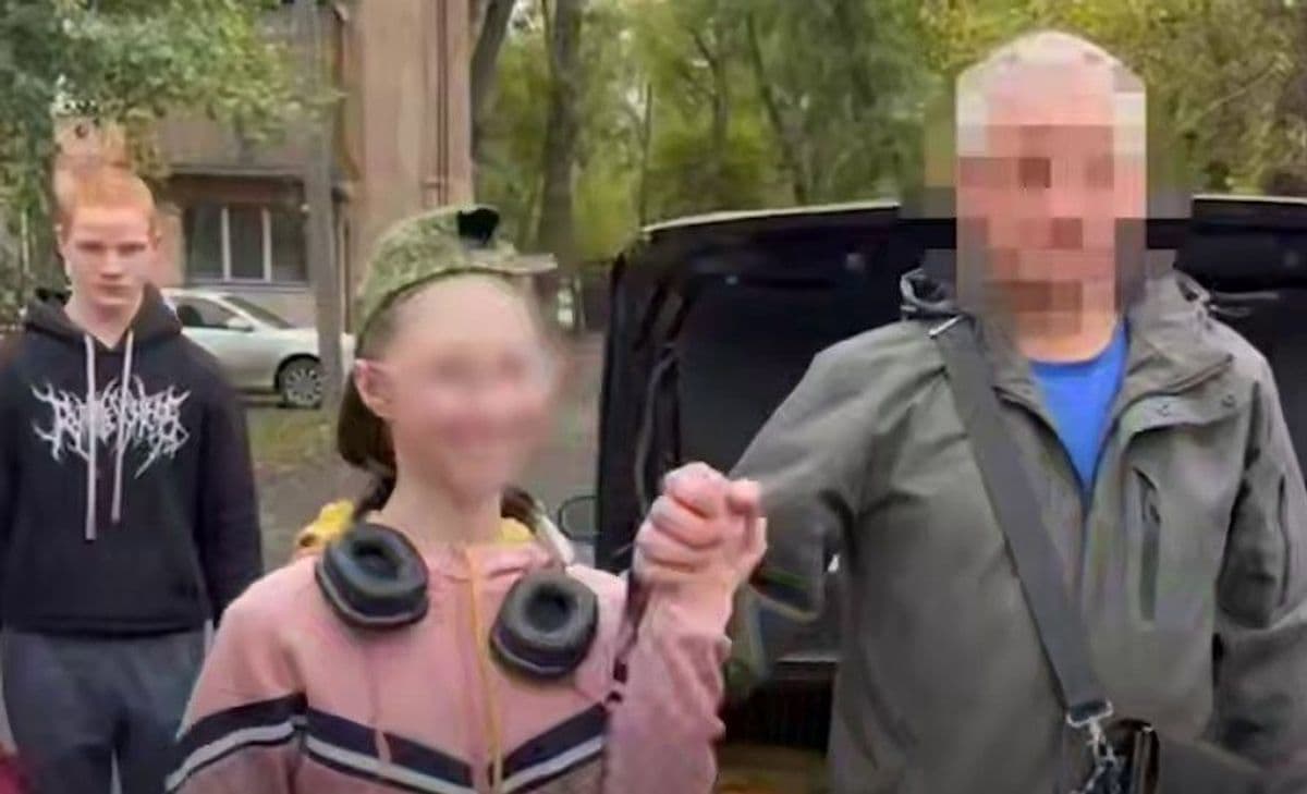 Россияне убили родителей девочки из Константиновки, а ее саму вывезли в Москву и выдают это за "спасение"