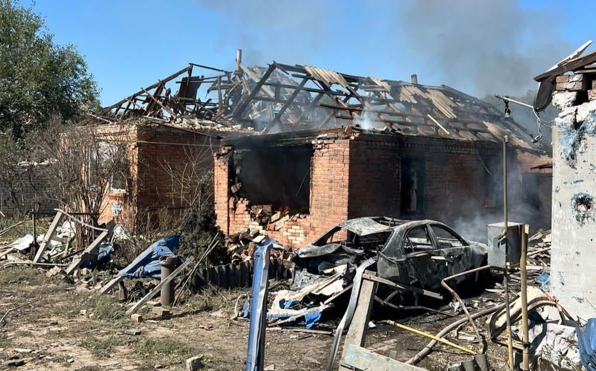 <em>Як живуть люди у прифронтовій Билбасівці поблизу Слов'янська. Удар по селищу Билбасівка, серпень 2026. Фото: Вадим Лях/Facebook</em>