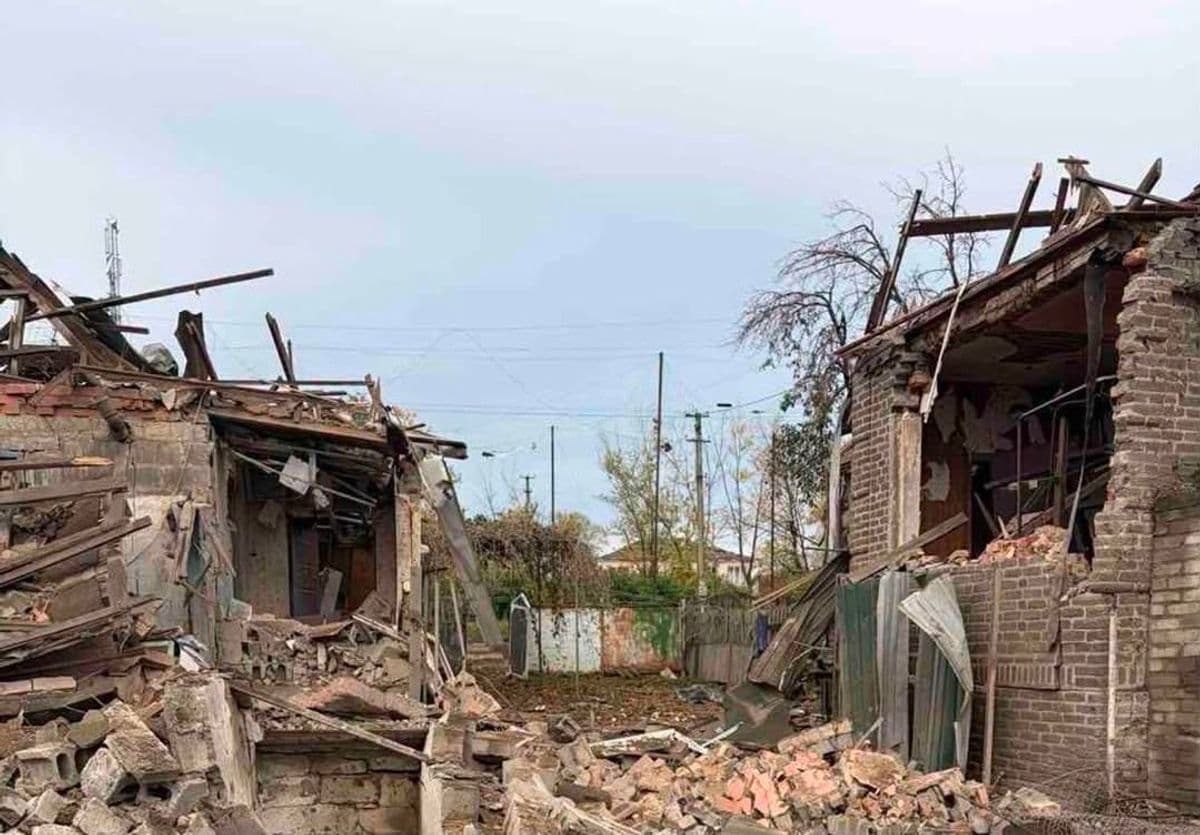 Двоє людей загинуло та двоє зазнало поранень через ворожі обстріли Донеччини
