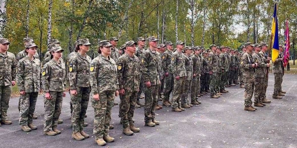 На Київщині 46 першокурсників Луганського військового ліцею склали присягу, 16 із них – дівчата (фото)