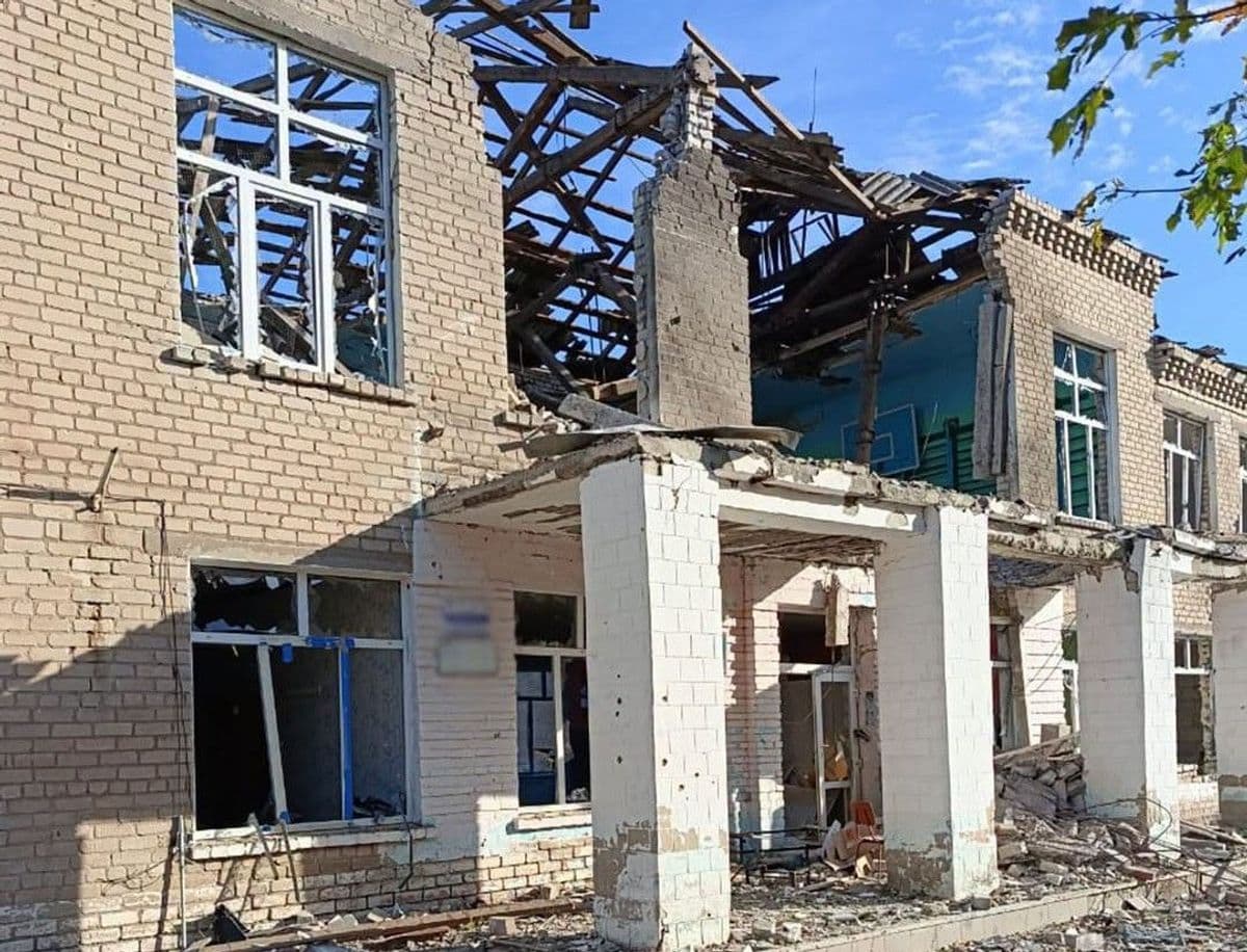 На Донеччині зруйновано ще 46 цивільних об'єктів: поліція документувала наслідки російських атак (фото)