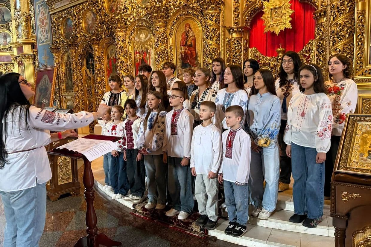 У Михайлівському Золотоверхому соборі прозвучав "Щедрик" у виконанні дітей з Донеччини (фото)