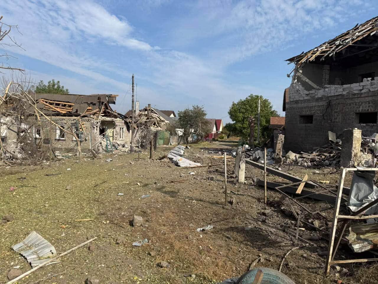 На приватний сектор Біленького росіяни скинули 2 авіабомби: є загиблі