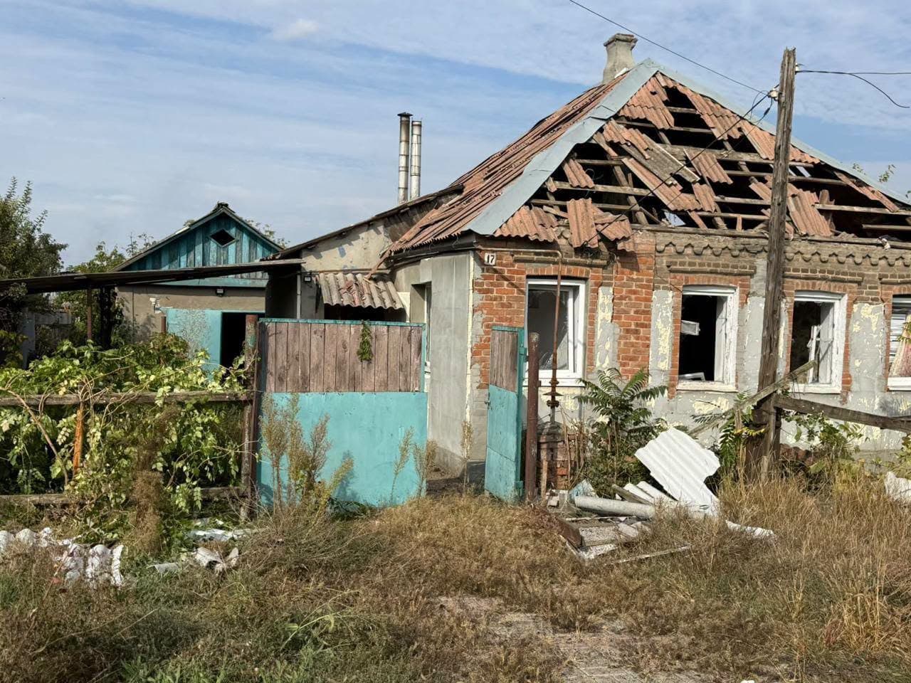 Росіяни 30 разів обстріляли населені пункти Донеччини: оперативна ситуація станом на ранок (фото)