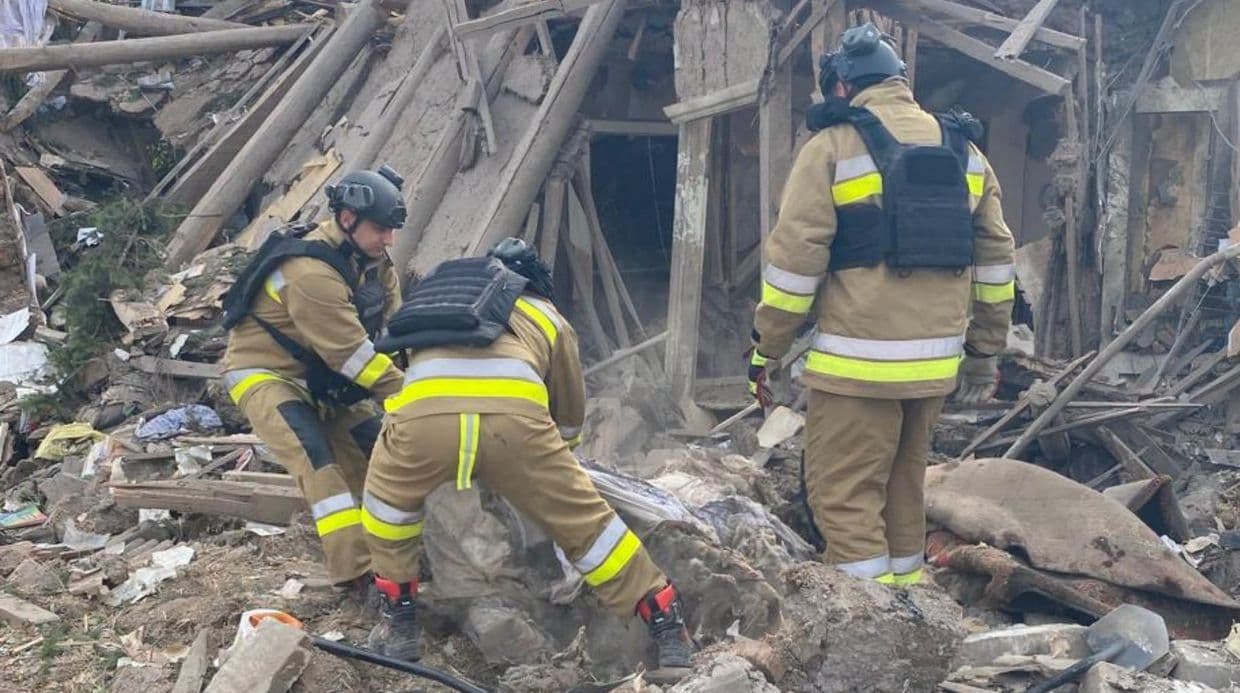 У Ясногірці Краматорської громади з-під завалів вилучили фрагменти тіла людини (фото)