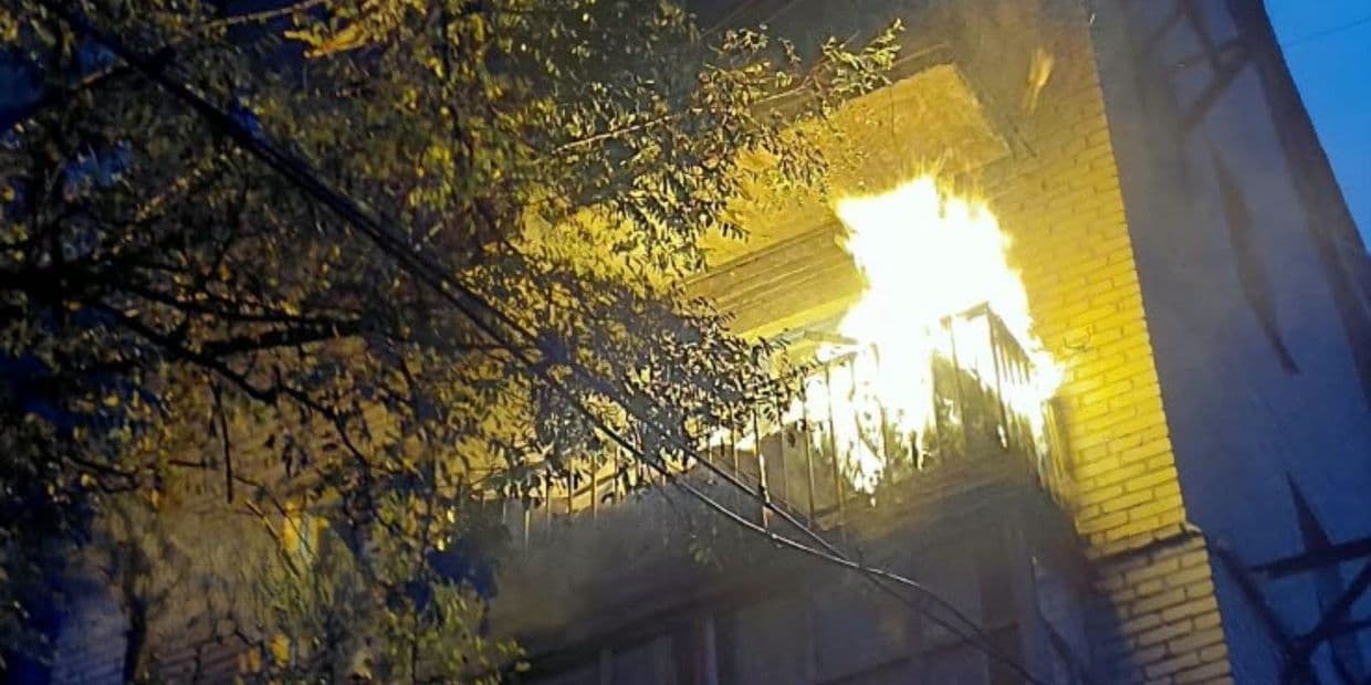 Вогнеборці гасили пожежі, що виникли внаслідок російських ударів по Краматорській громаді (фото)