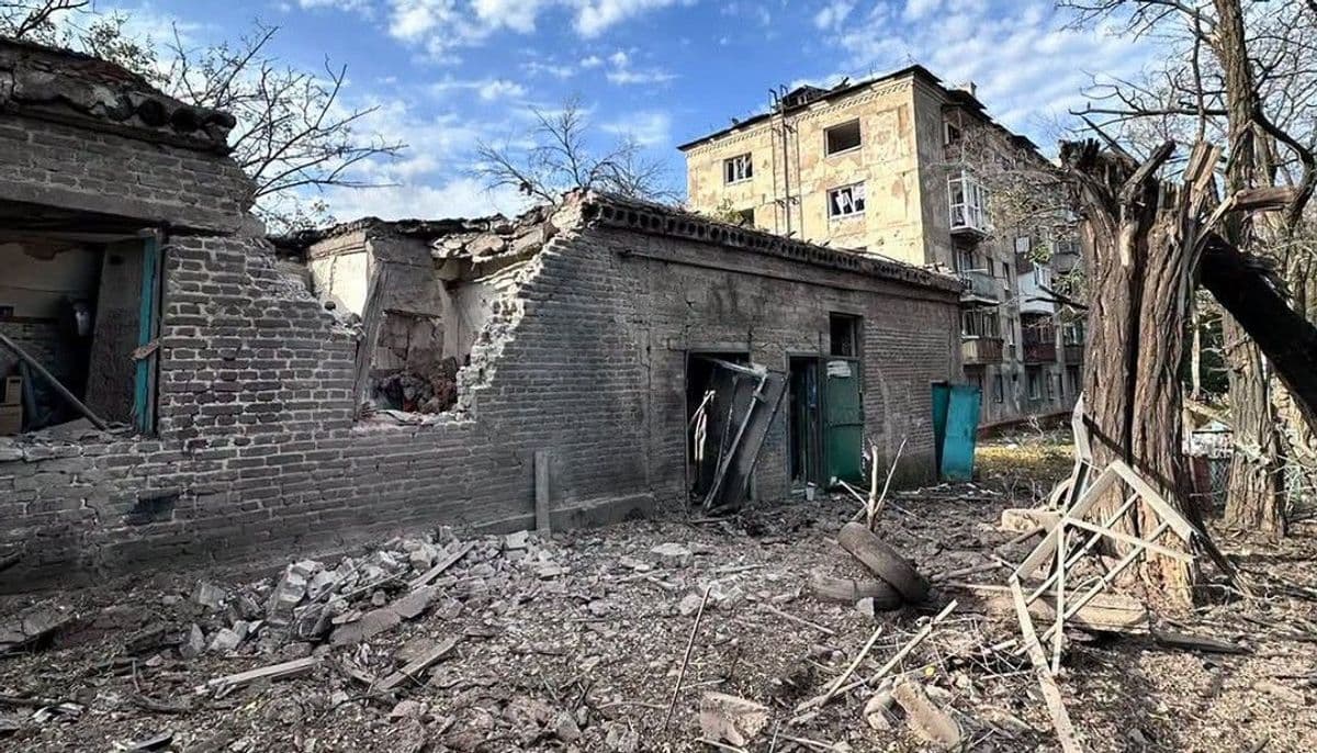 Обстріли Донеччини спричинили руйнування ще 51 цивільного об'єкту, зокрема 24 житлових будинків (фото)