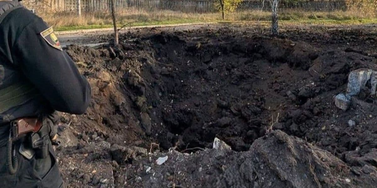 Російські обстріли Донеччини призвели до руйнувань ще 45 цивільних об'єктів, зокрема 26 будинків (фото)