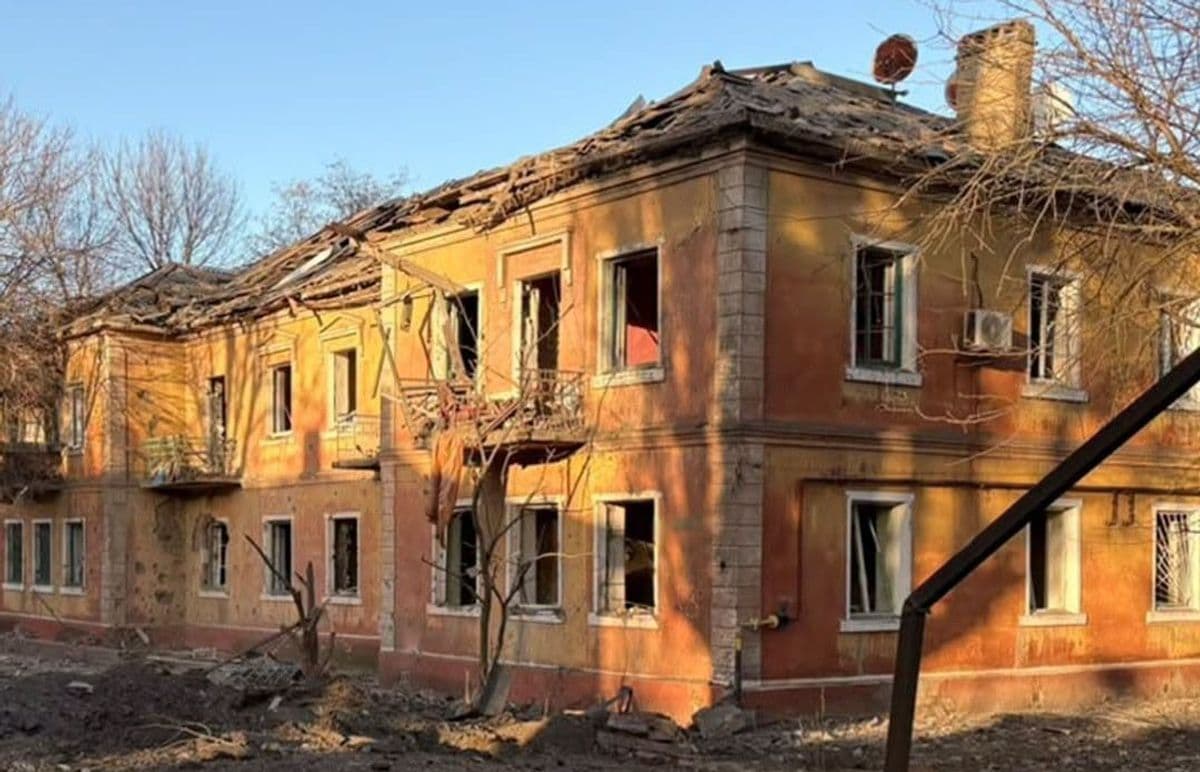 Унаслідок російських ударів по Донеччині відомо про 1 загиблого, 10 поранених і руйнування 79 цивільних об'єктів (фото)