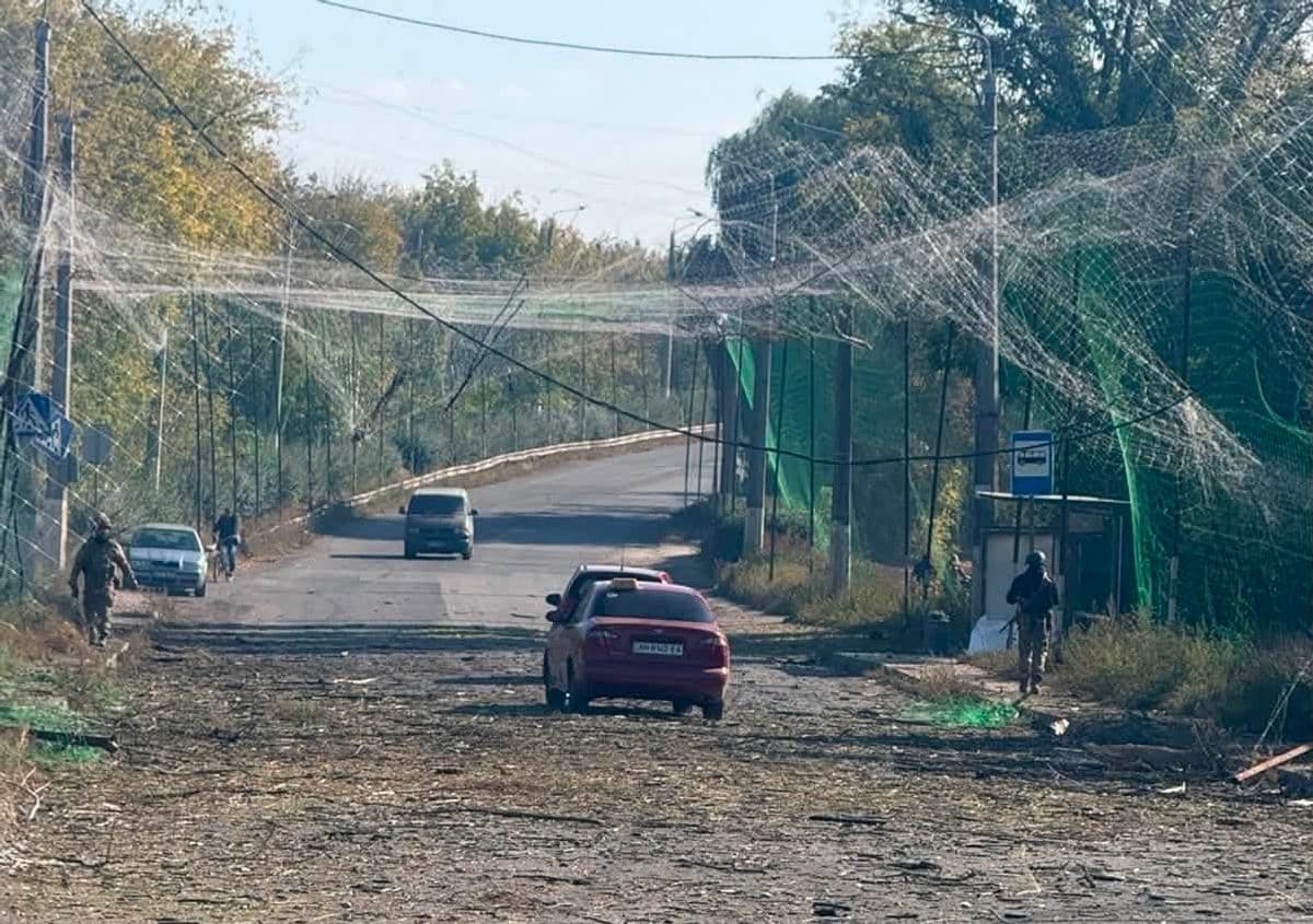 <em>Наслідки ворожих обстрілів у Словʼянську. Фото: МВА</em>