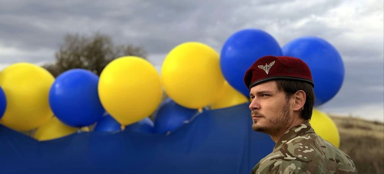 <em>ДШВ відправили небом український прапор у бік ТОТ Донеччини.</em>