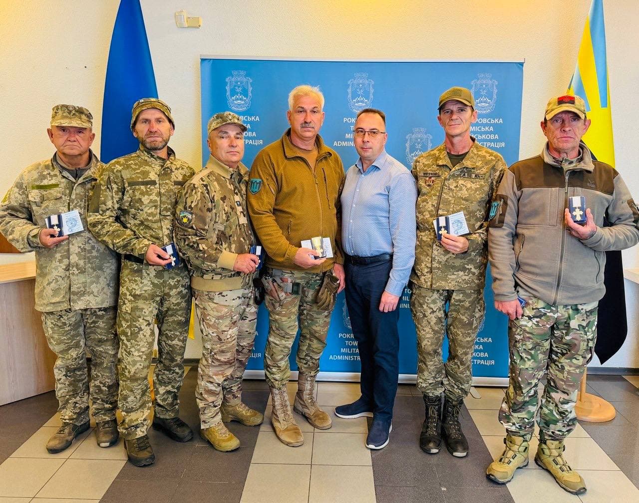 Від перших днів війни — на захисті громади: добровольців формування "Покровськ-1" відзначили нагородами