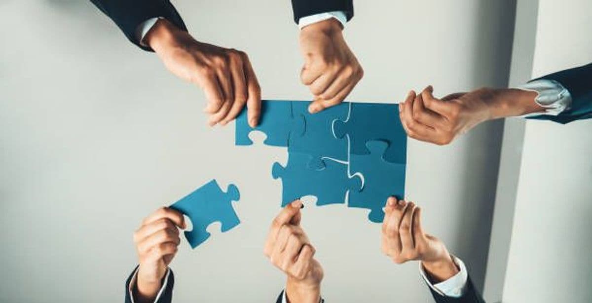 <em><a href="https://www.istockphoto.com/uk/%D1%84%D0%BE%D1%82%D0%BE/%D0%B2%D0%B8%D0%B4-%D0%B7%D0%B2%D0%B5%D1%80%D1%85%D1%83-%D0%BF%D0%B0%D0%BD%D0%BE%D1%80%D0%B0%D0%BC%D0%BD%D0%B8%D0%B9-%D0%B1%D0%B0%D0%BD%D0%B5%D1%80-%D0%B1%D1%96%D0%B7%D0%BD%D0%B5%D1%81-%D0%BA%D0%BE%D0%BC%D0%B0%D0%BD%D0%B4%D0%B8-%D0%B7%D0%B1%D0%B8%D1%80%D0%B0%D1%94-%D0%BF%D0%B0%D0%B7%D0%BB-%D0%BF%D1%80%D0%BE%D0%BD%D0%B8%D0%BA%D0%BB%D0%B8%D0%B2%D0%B8%D0%BC-gm1961127788-557839919?utm_source=pexє">Фото: istockphoto. </a>Бізнес</em>