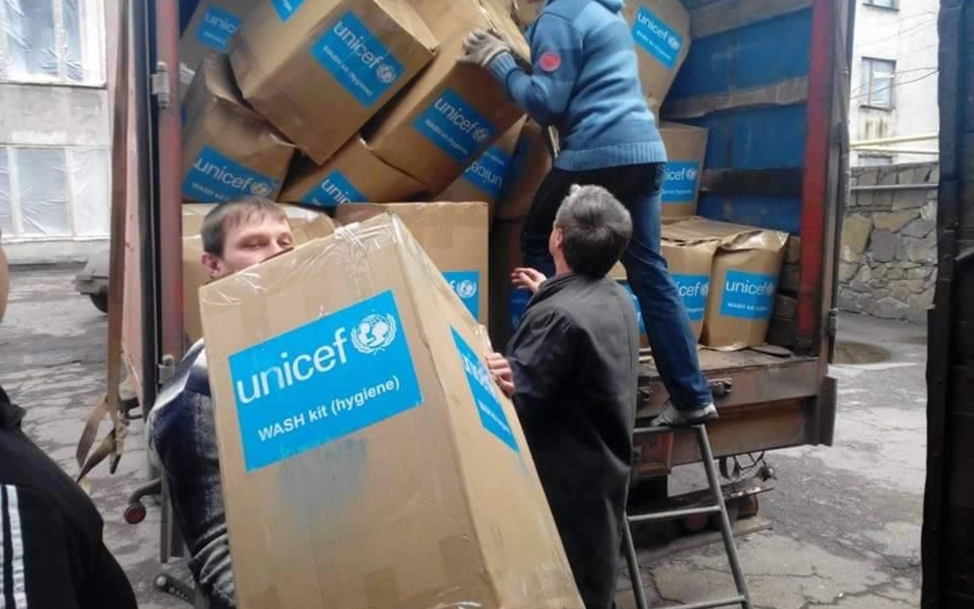 На оккупированные территории Донбасса поехала новая гуманитарная помощь