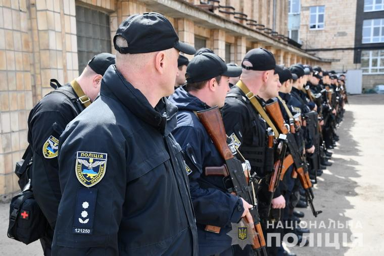 Полиция Луганской области начала работать в усиленном режиме на выборы Президента